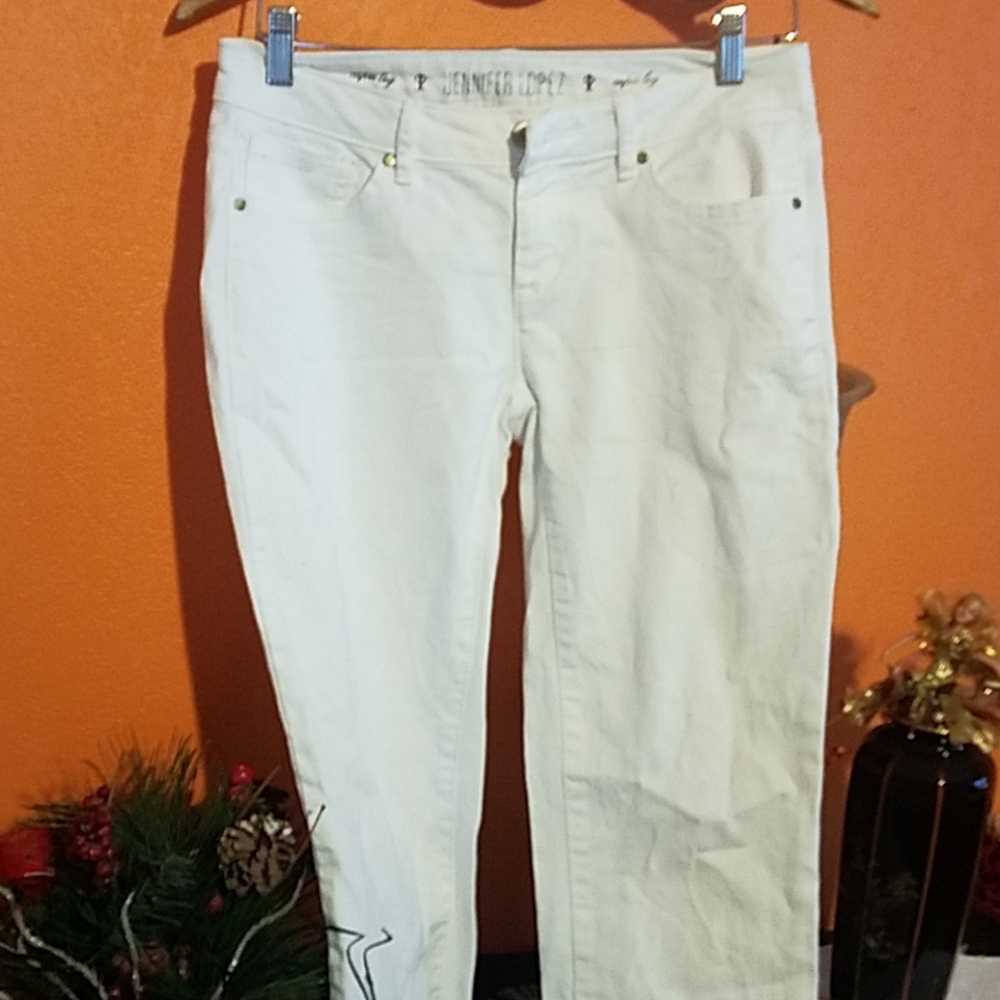 Capri leg white jeans jenifer lopez